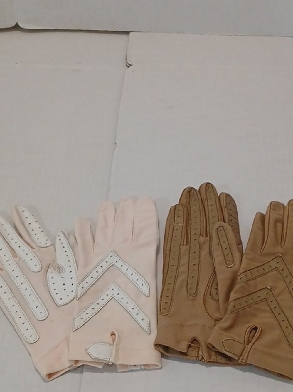 2 VTG Isotoner Aris Womens 1990s Gloves - Pale Pink and Brown Stretch One Size